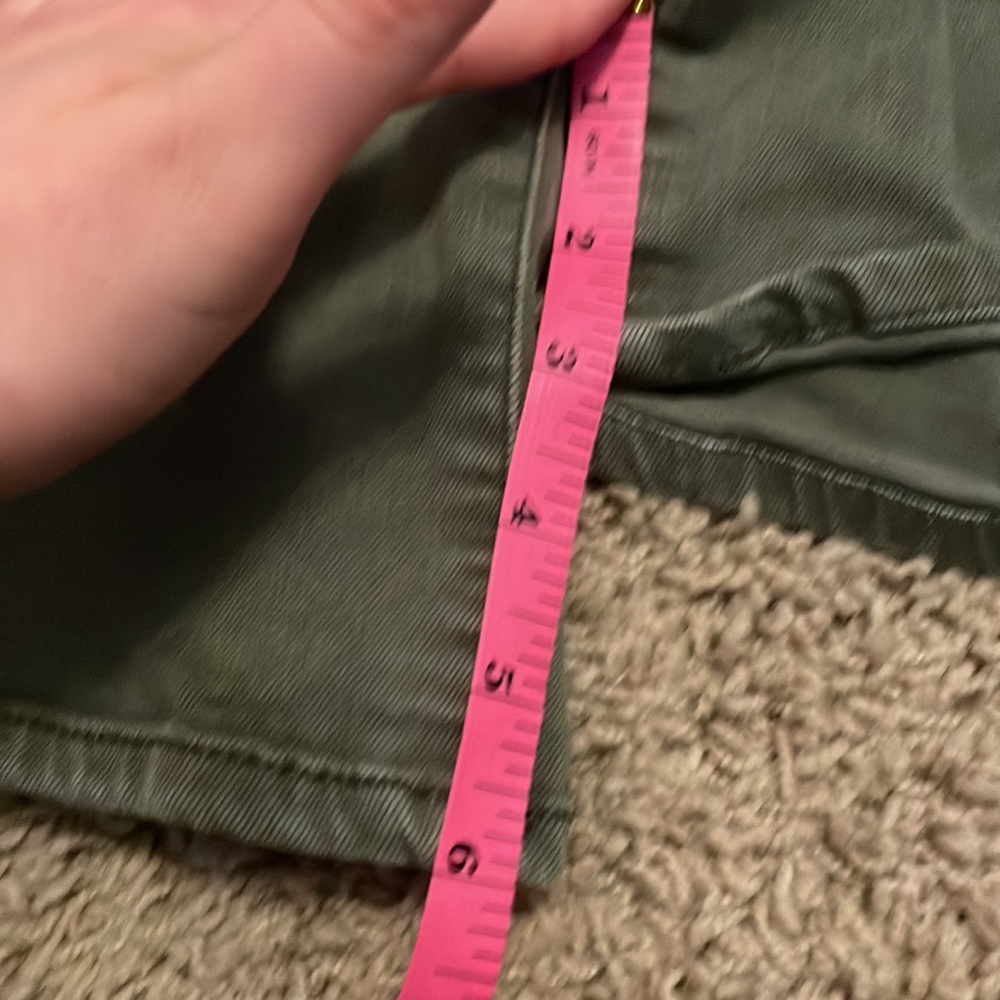 American Eagle Women’s Midi Shorts Super Stretch Green Size 6 - Picture 9 of 9